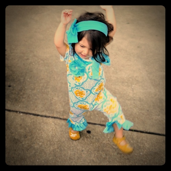 Meet your Posher, Adriel - Picture 3 of 16